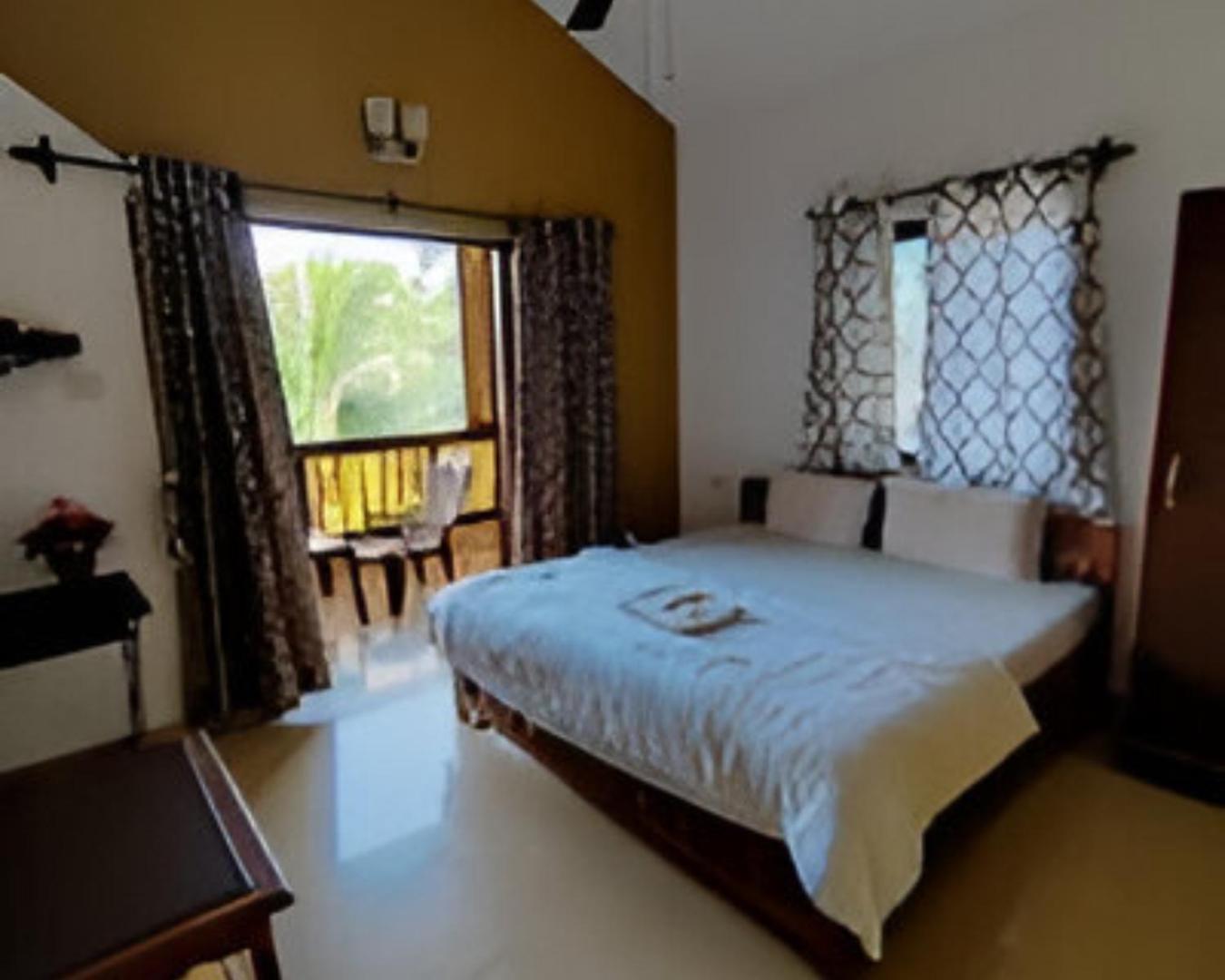 Ronne'S 2Bhk Lagoon Apartment -Калангут Екстер'єр фото