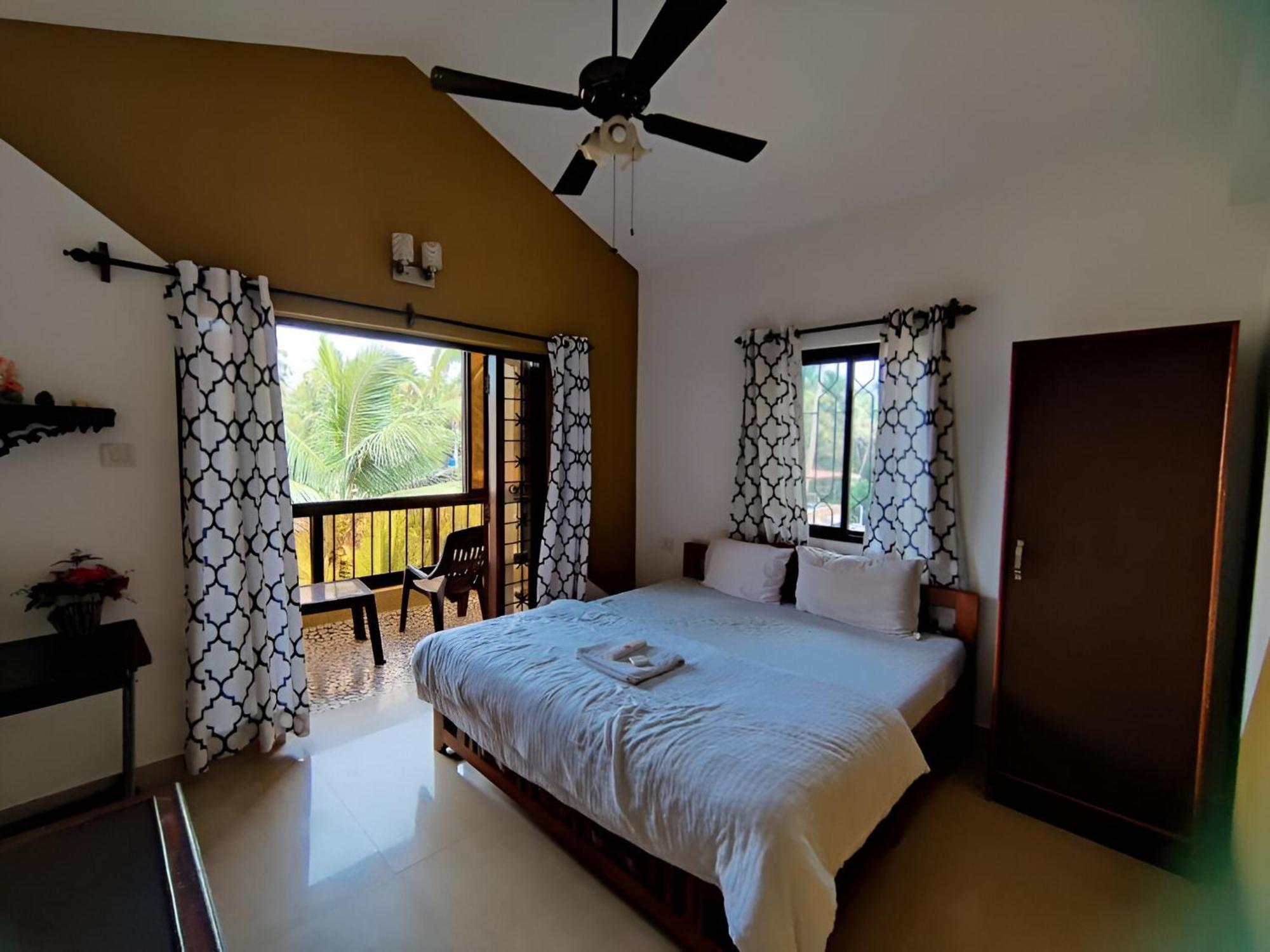 Ronne'S 2Bhk Lagoon Apartment -Калангут Екстер'єр фото